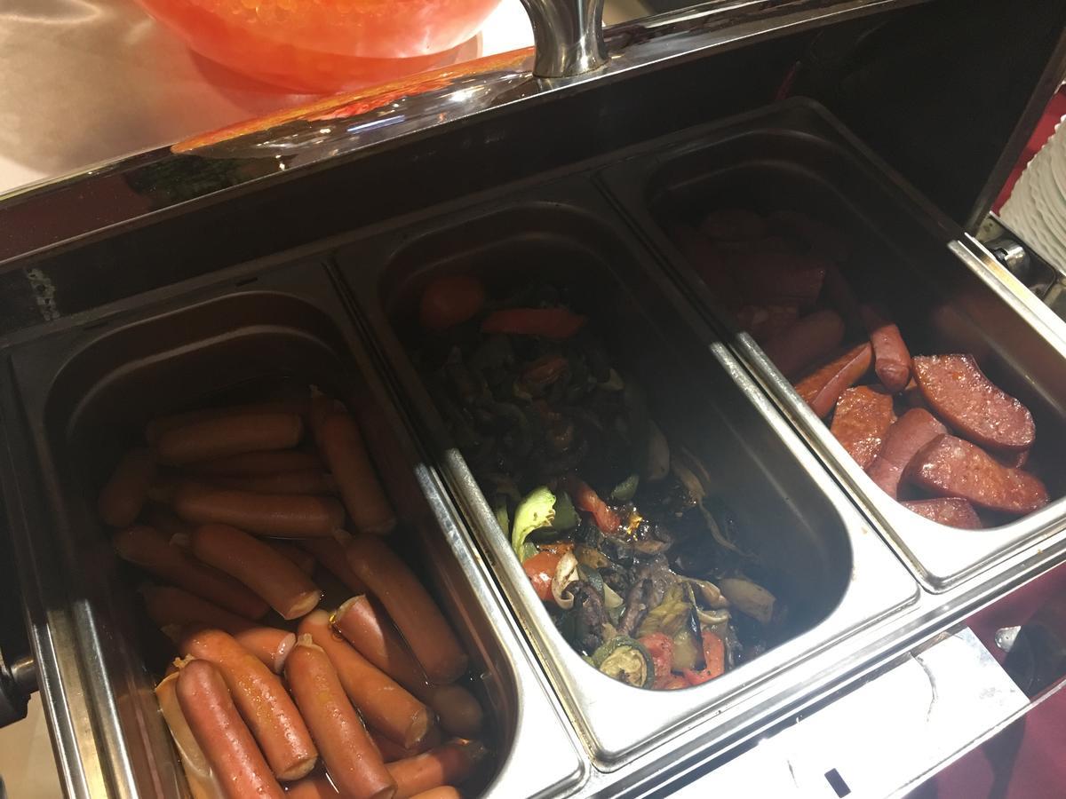 塞尔玛酒店 Dunajská Streda 外观 照片