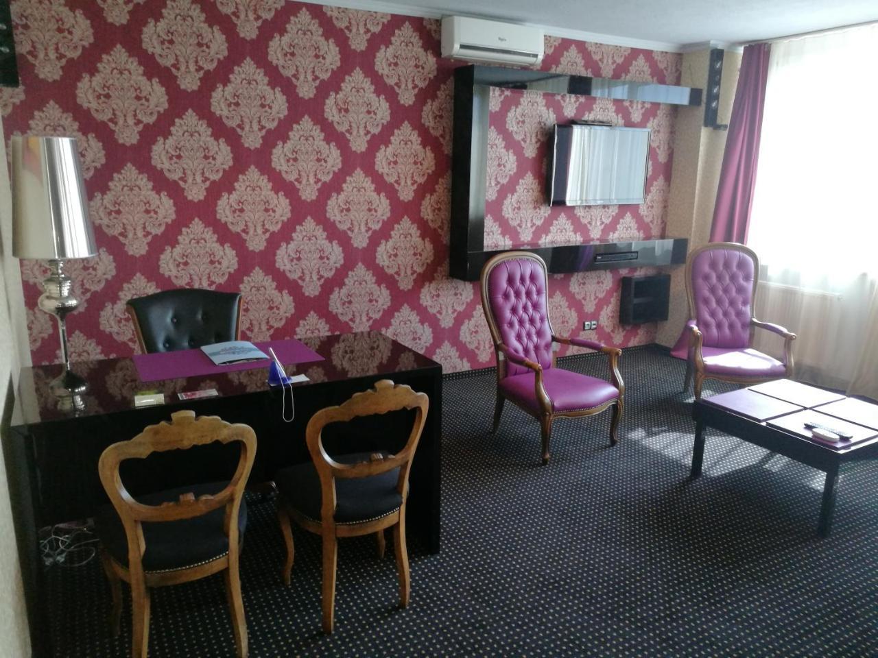 塞尔玛酒店 Dunajská Streda 外观 照片
